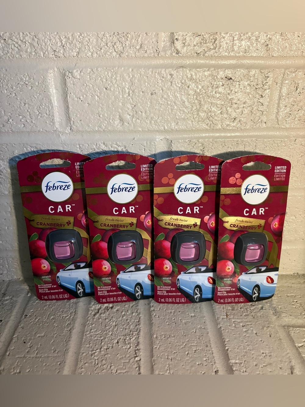 Febreze Fresh-Twist Cranberry Car Vent Clip Air Freshener Lot of 4 New